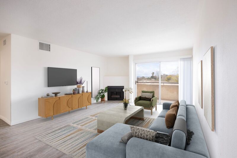 Northridge House: 10020 Zelzah Avenue