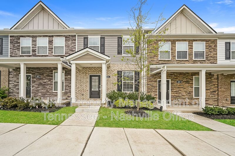 Lebanon Townhome: 405 Augustine Dr