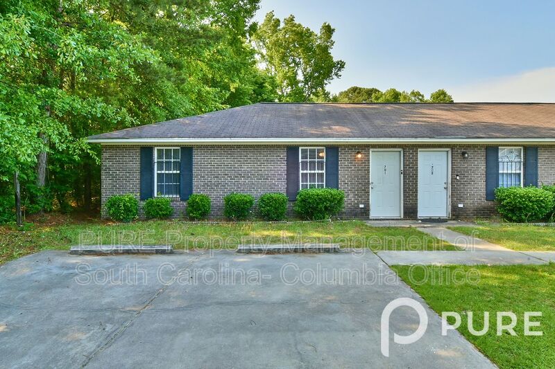 Orangeburg House: 701 Kings Rd.