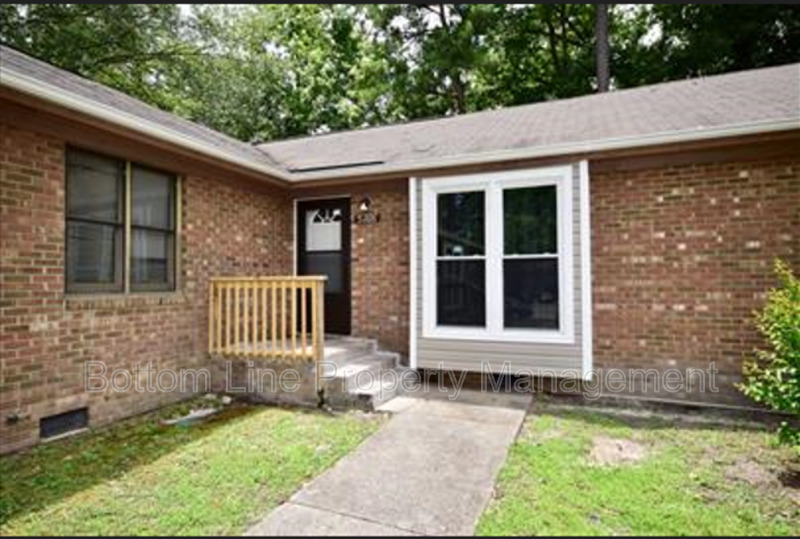 Fayetteville Condo: 5705 Five Sisters Ct
