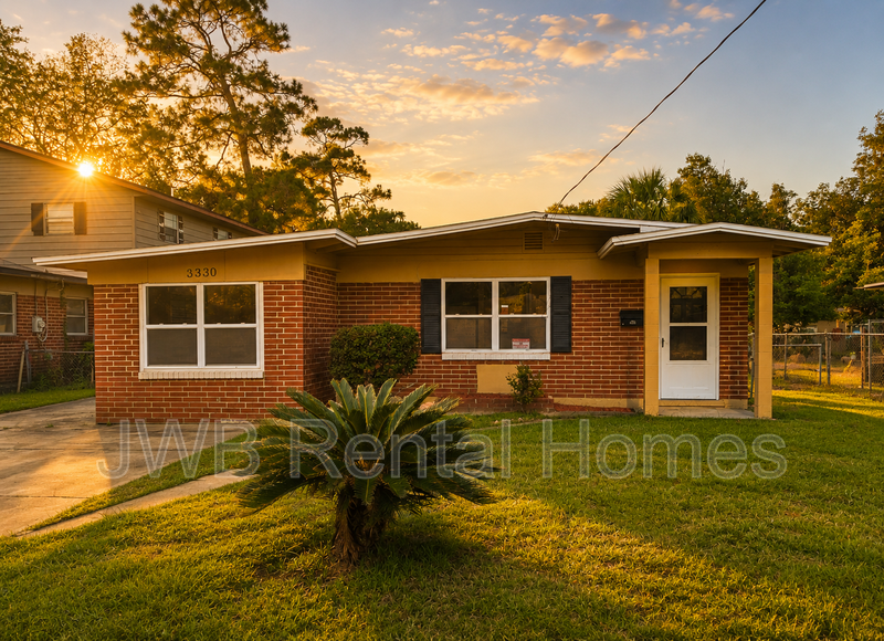 Jacksonville House: 3330 Marlo St