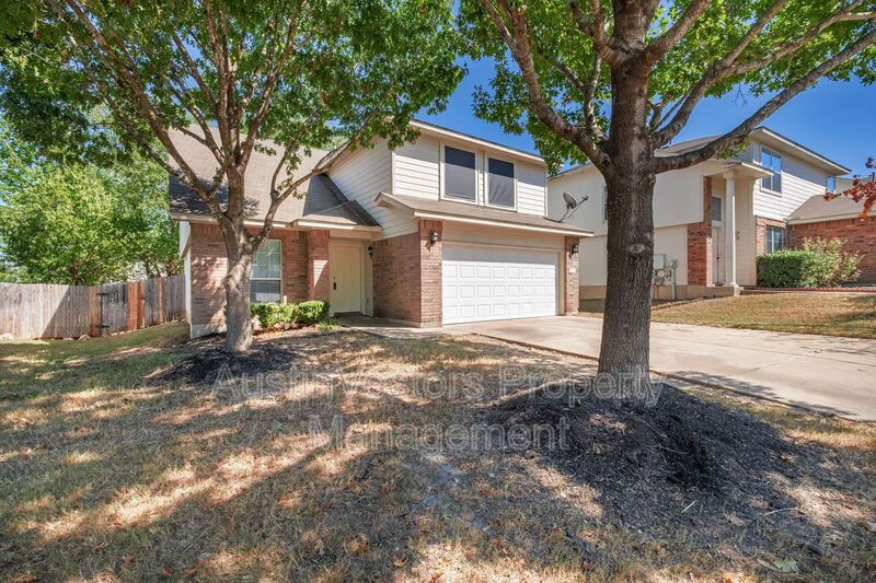 Pflugerville House: 808 Flatters Way