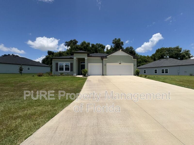Dunnellon House: 19725 SW 79th Pl