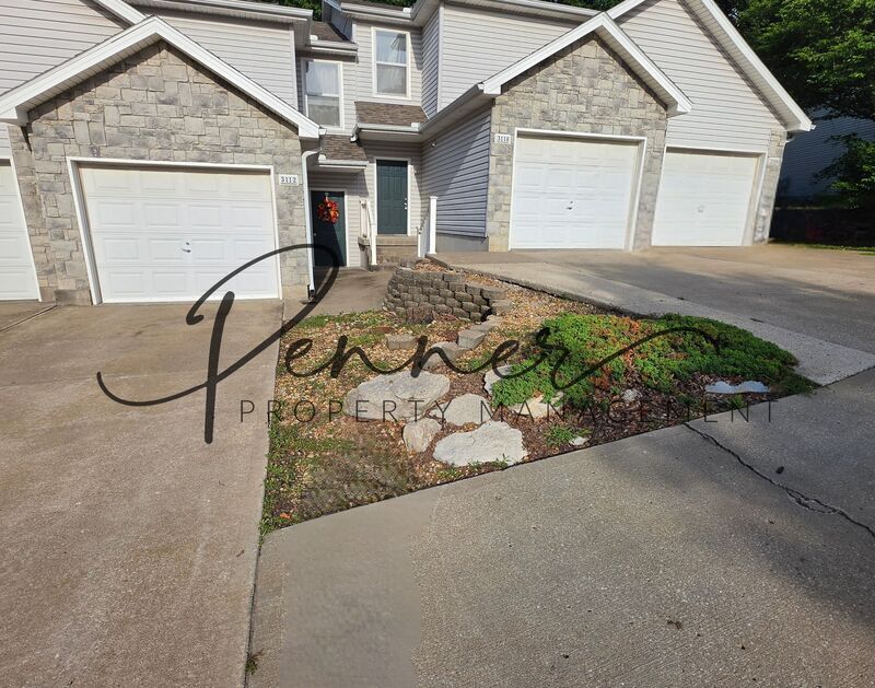 Independence House: 3110 S Cedar Crest Ct