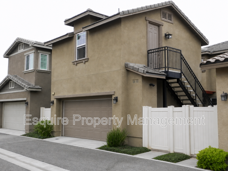 OXNARD Condo: 530 OWENS RIVER DR