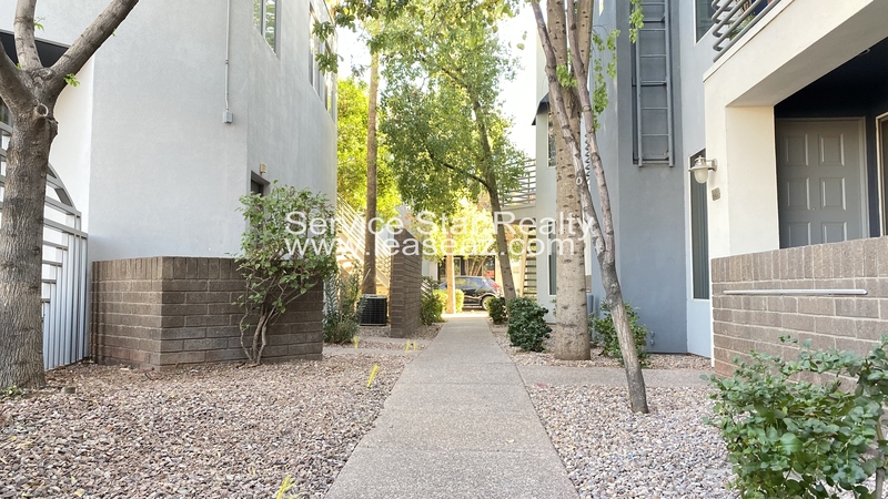 Phoenix House: 3633 N 3rd Ave