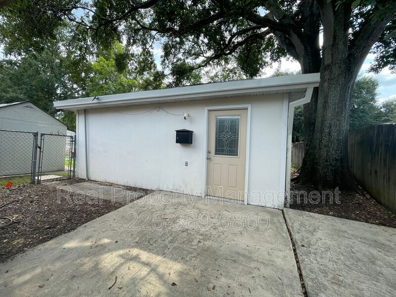 Baton Rouge Condo: 9536 Bermuda Ave.