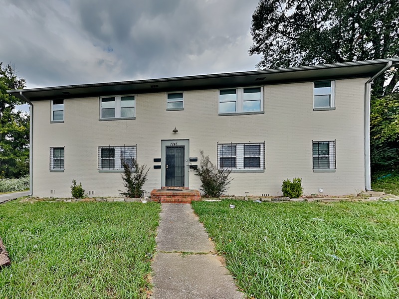 Birmingham Condo: 7745 Madrid Ave