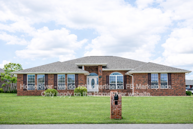 Crestview House: 2107 Hagood Loop