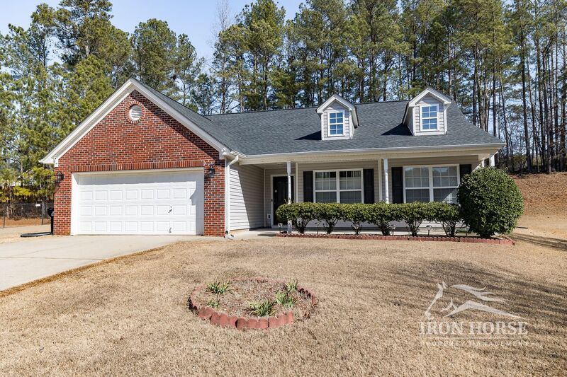 Athens House: 112 Mint Place