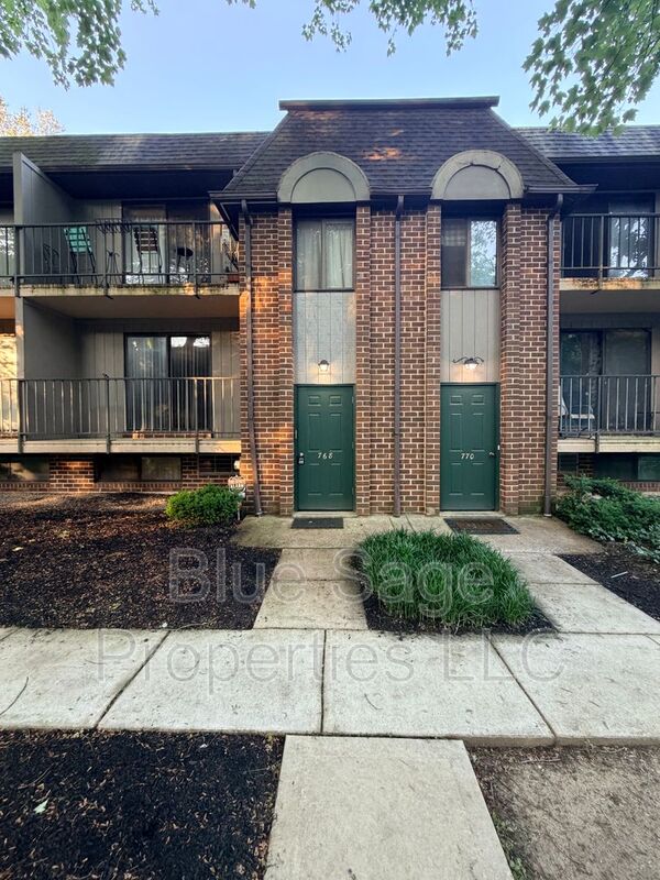 Wallingford Condo: 768 Putnam Blvd. A