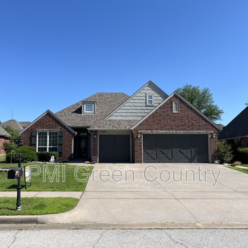 Broken Arrow House: 7305 E Indianola St