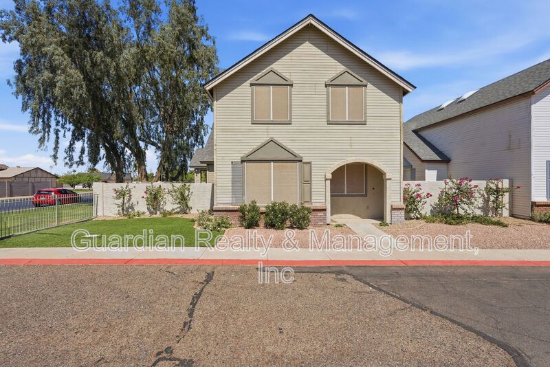 Tempe House: 4397 S Potter