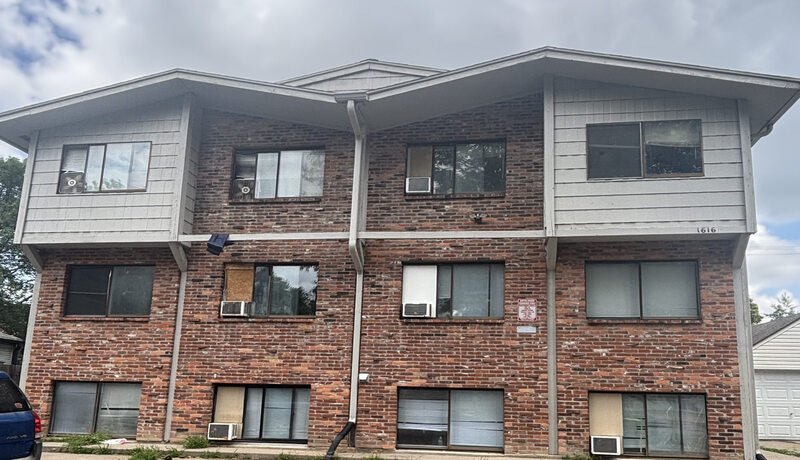 Lincoln Condo: 1616 E St