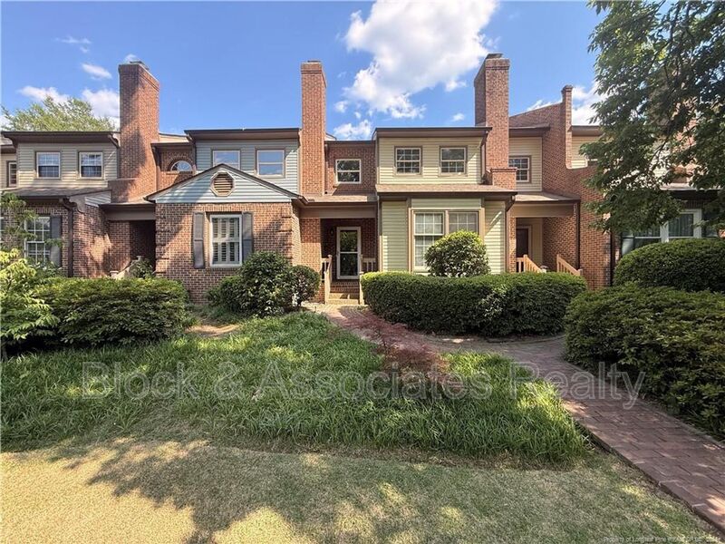 Southern Pines House: 155 S Ashe Street