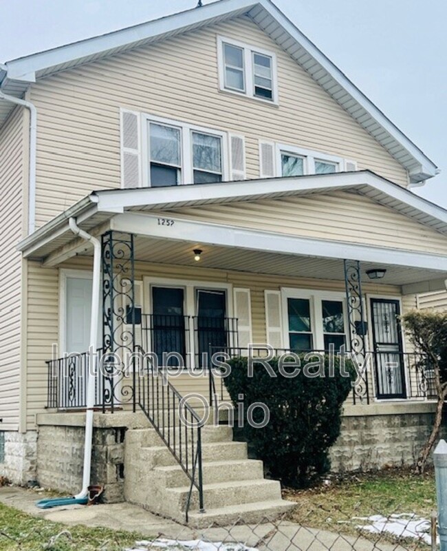 Columbus House: 1252 E 23rd Ave