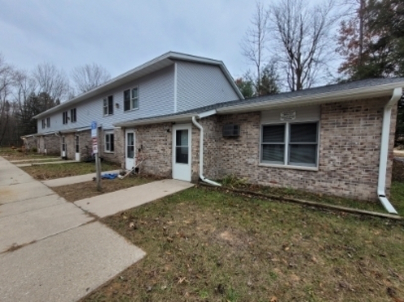 Suring Condo: 406 North Barkman Street - 4