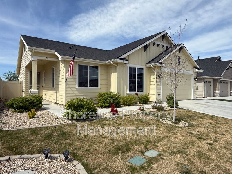Nampa House: 12913 S Salerno Ave