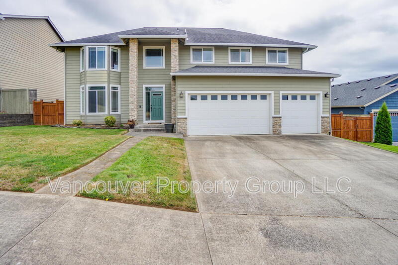 La Center House: 1211 West F Place