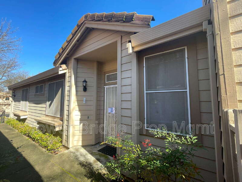 Citrus Heights House: 8214 Wild Tree Place