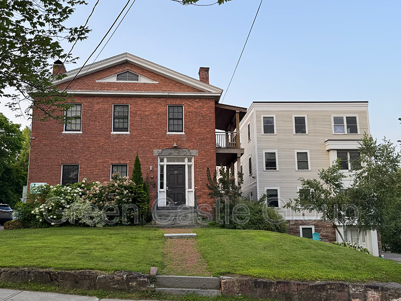 Burlington Condo: 323-325 College Street, Unit 10