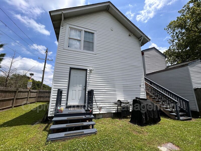Charming 2-Bedroom Duplex in Portsmouth *ASK ABOUT OUR ZERO DEPOSIT* - Photo 10