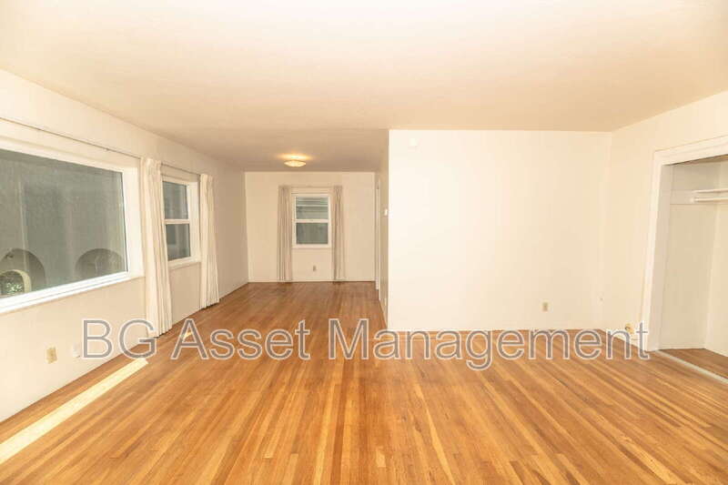 Oakland Condo: 846 York Street