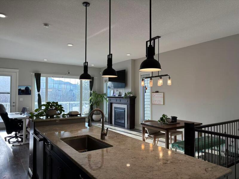 Edmonton House: 653 178A Street SW