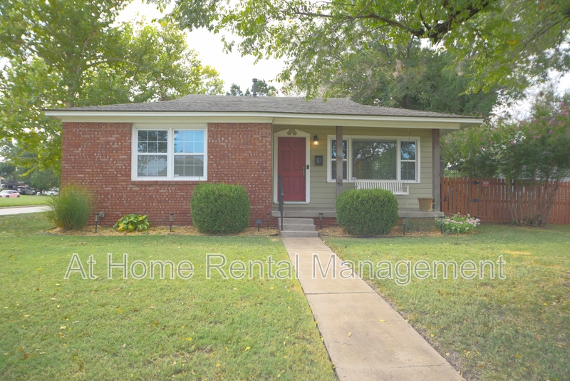Tulsa House: 10 South 106th East Place
