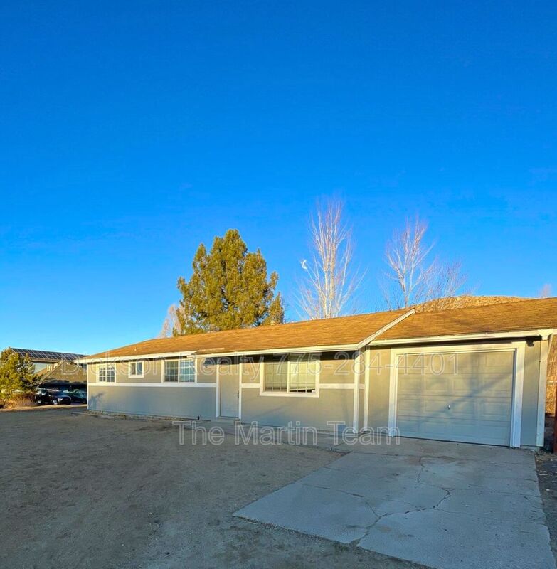 Reno House: 405 Kess Way