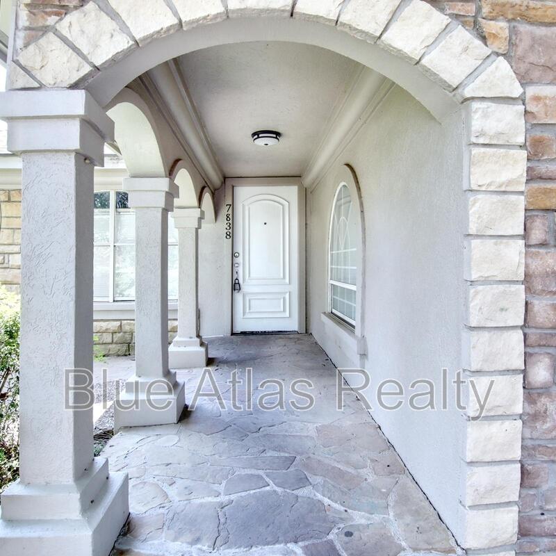 Dallas House: 7838 Maxwell Avenue