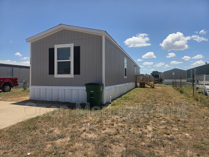 San Angelo House: 3300 Voight Blvd