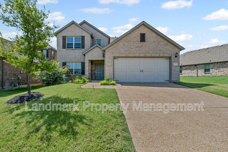 Mansfield House: 1206 Fox Chase Drive