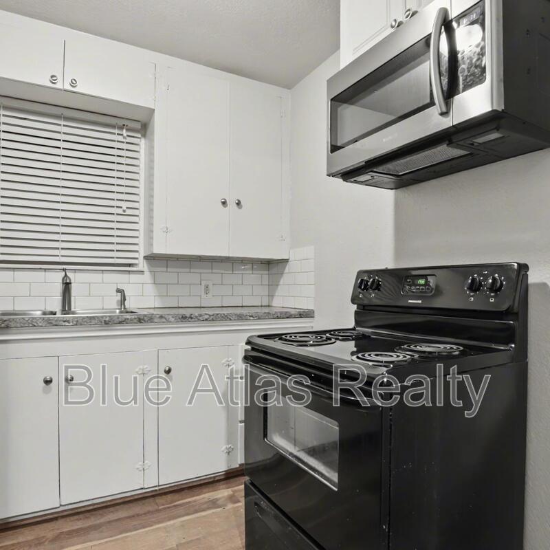 Fort Worth House: 3643 Lafayette Avenue - 1