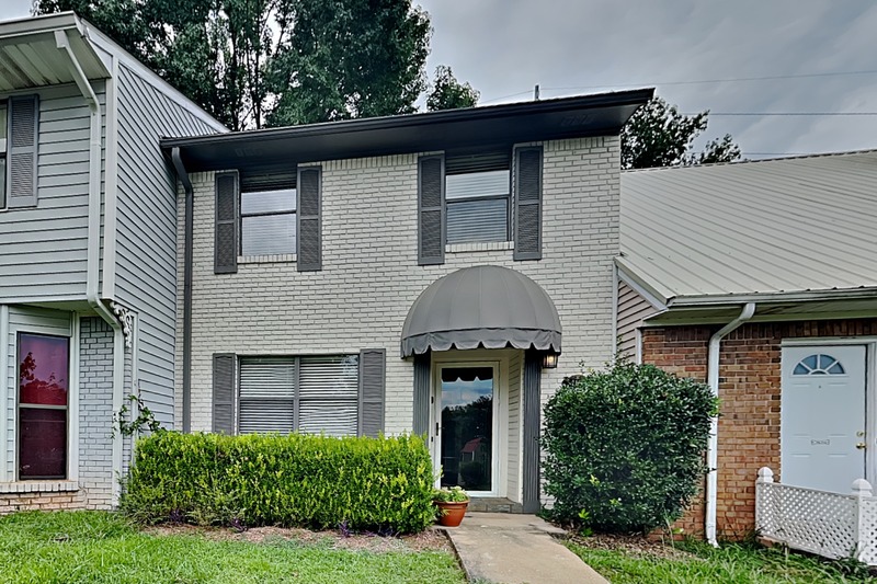 Birmingham Townhome: 2468 Hampstead Dr