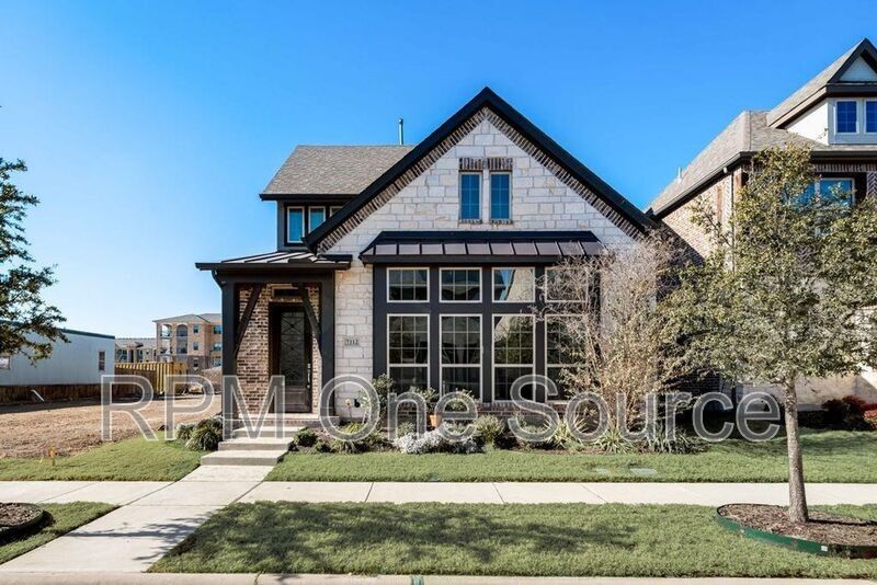 McKinney House: 7112 Royal View Drive