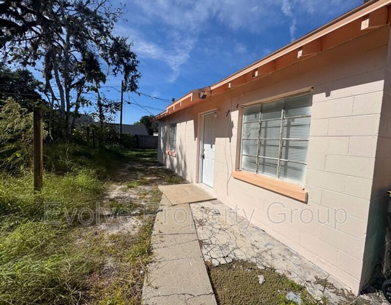 Eustis Condo: 710 N Grove