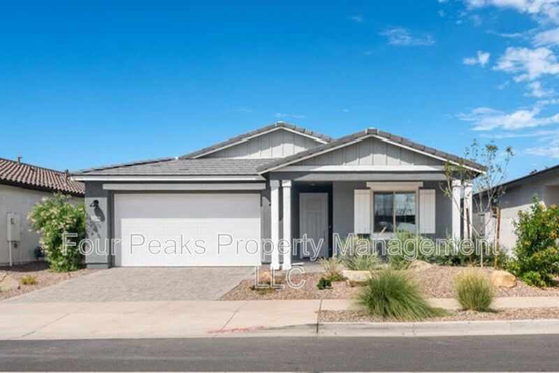 Queen Creek House: 22808 E Roundup Way