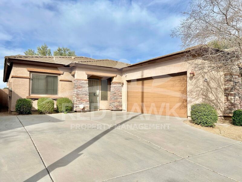 Chandler House: 1090 S. Maverick St