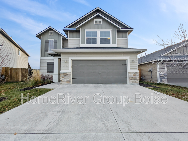 Meridian Townhome: 2643 W Snyder St