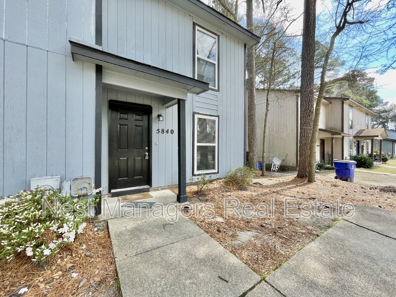 Fayetteville Condo: 5840 Aftonshire Drive