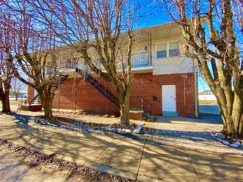 Evansville Condo: 204 North Lafayette Avenue