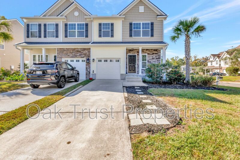 Johns Island House: 1135 Saint Paul’s Parrish Lane