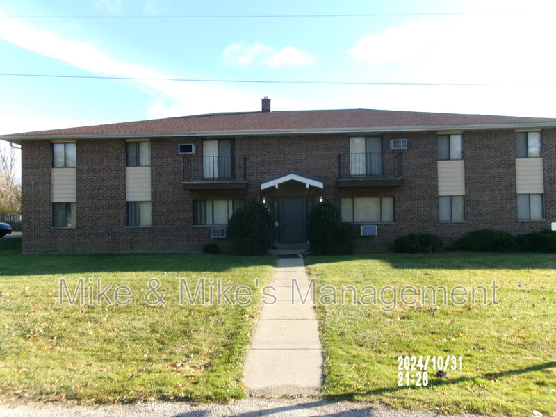 Milwaukee Condo: 7452 N Granville Rd