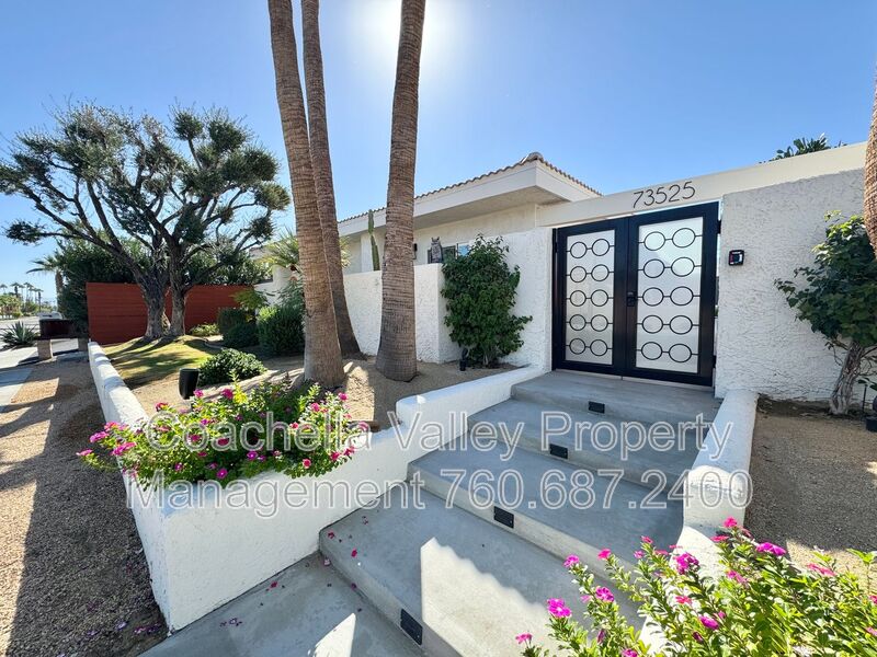 Palm Desert House: 73525 Shadow Mountain Dr