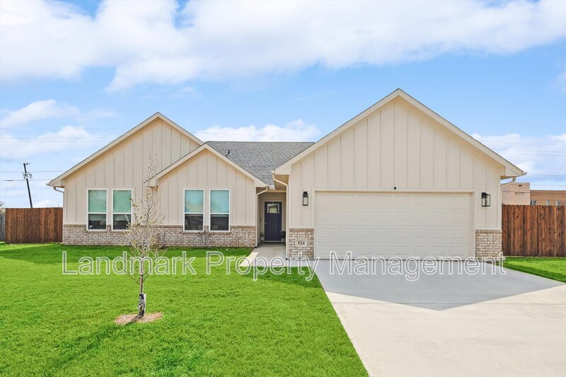 Burleson House: 524 Park Meadow Ct