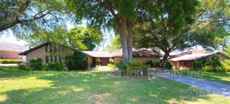 Pensacola House: 8874 Burning Tree Rd