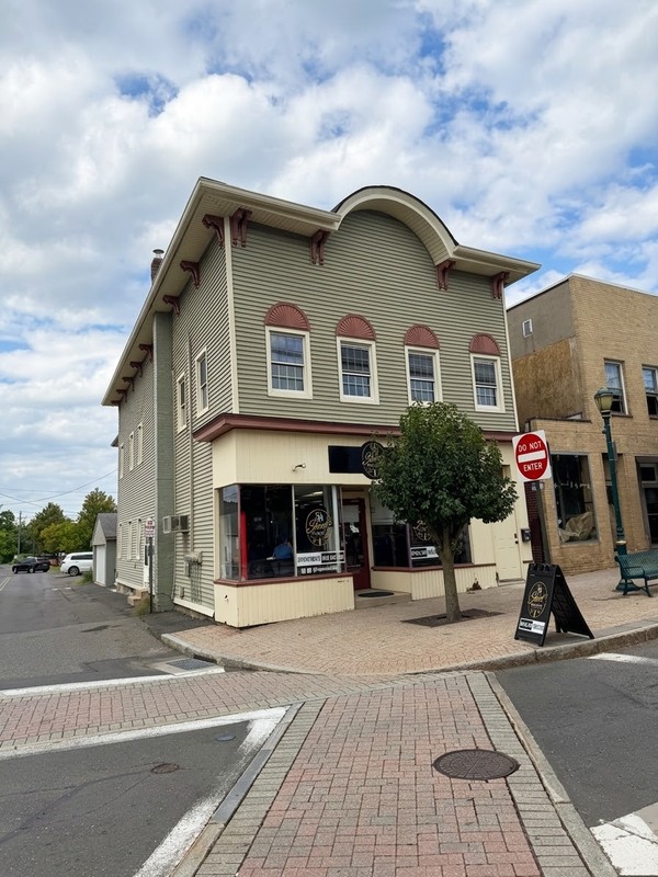 Southington House: 101 Center Street