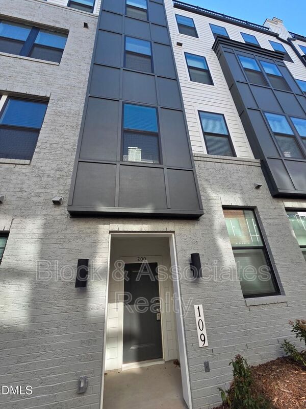 Wake Forest Condo: 109 Ailey Brook Way