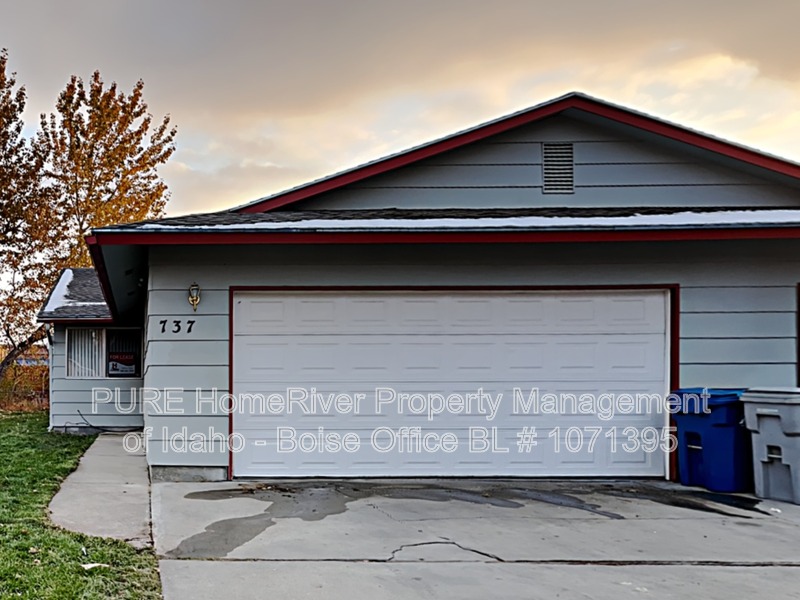 Eagle Condo: 737 Amanita St